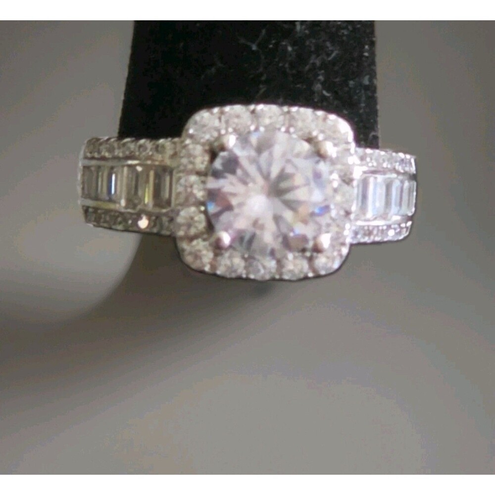 Exquisite Sterling Silver 925 Halo Ring - Brilliant Round & Baguette CZ Stones,